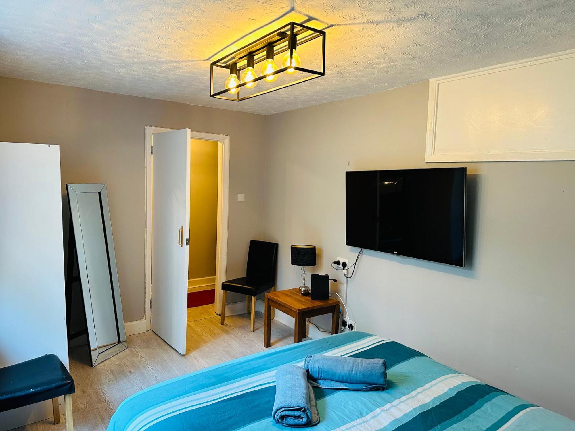 Central Brighton - 1 Bedroom Apartment, Sleeps 4 エクステリア 写真